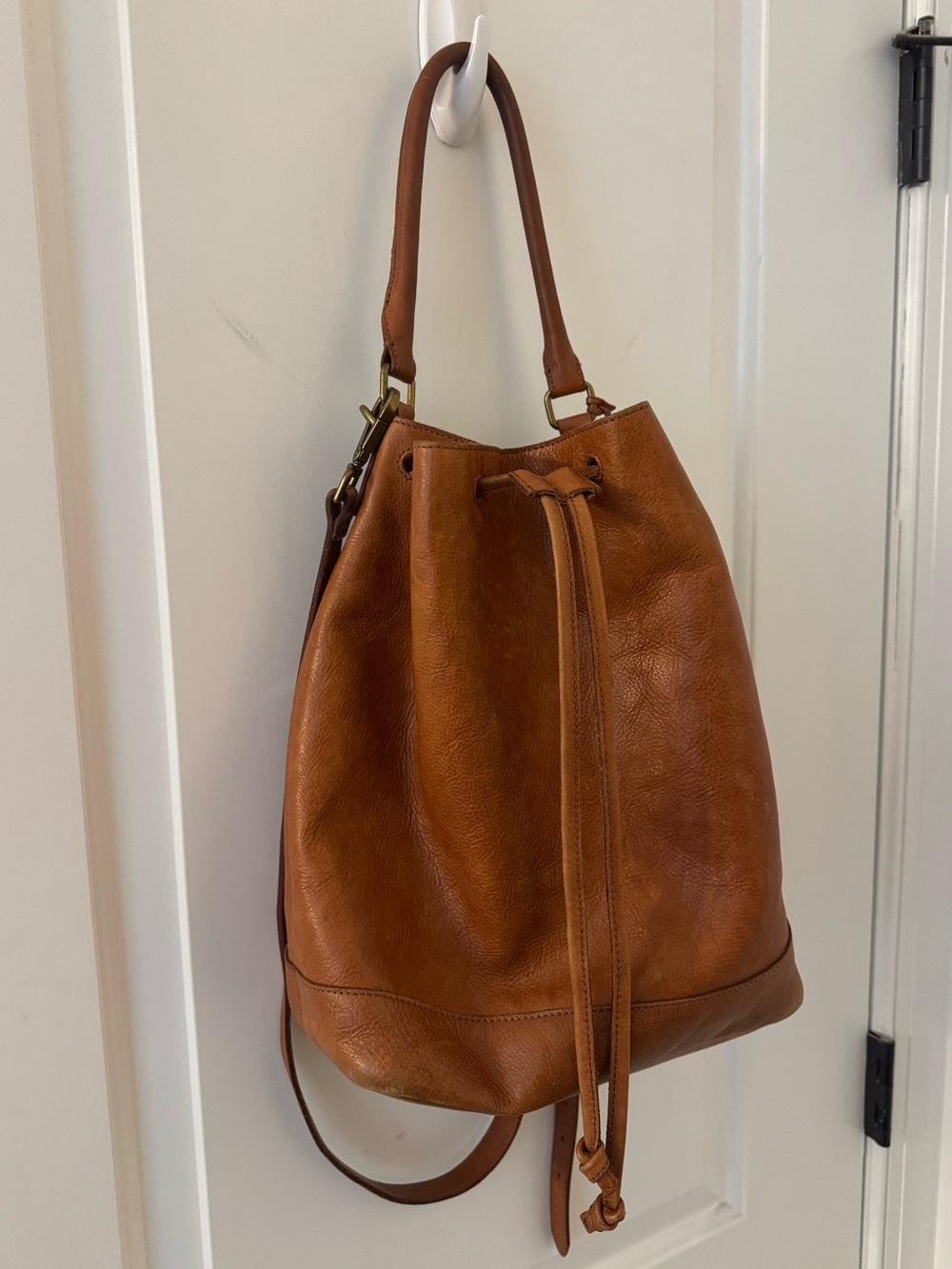 Madewell Cognac Leather Bucket Bag - Classic Drawstring Shoulder Bag